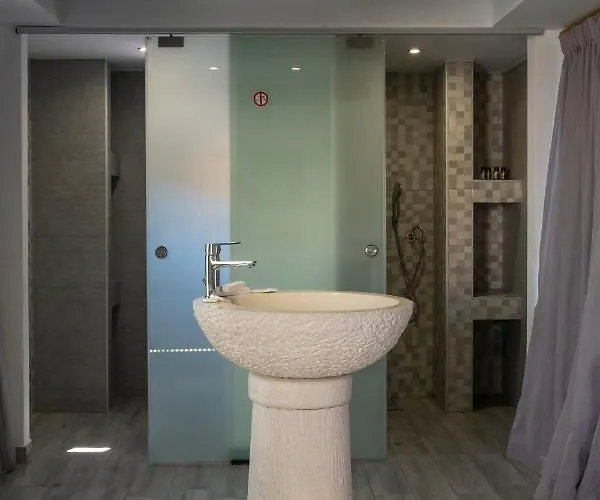Anagenessis Hotel